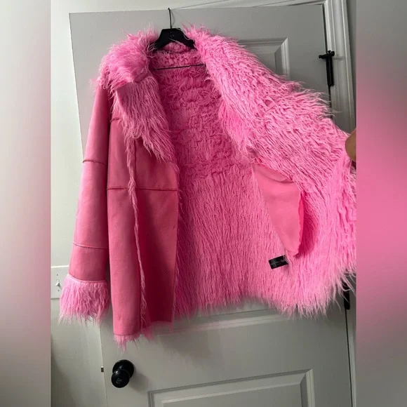 Dolls Kill Women pink fur coat - Picture 3 of 6